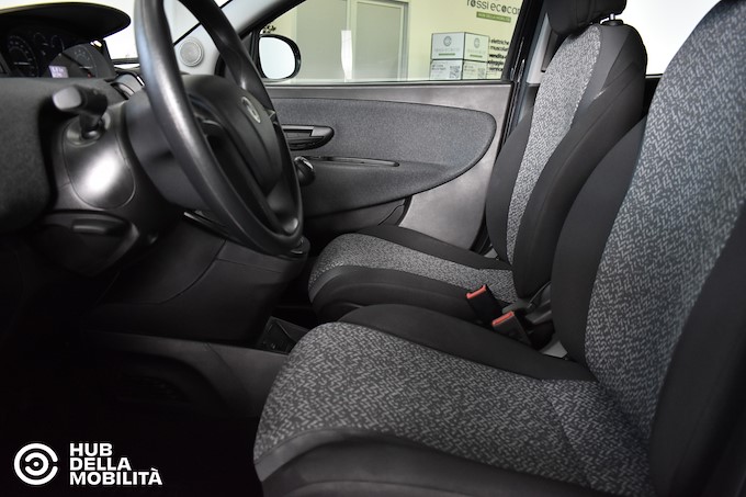 LANCIA Ypsilon 1.0 FireFly 5 porte S&S Hybrid Silver Plus